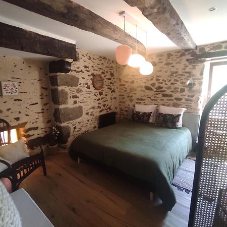 La Ville Es Riez Chambre D'Hotes Corseul Exteriör bild